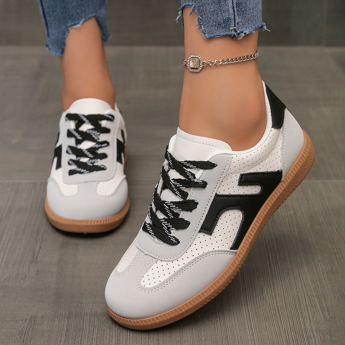 European And American-style Retro Color-Block Sneakers - Image 1