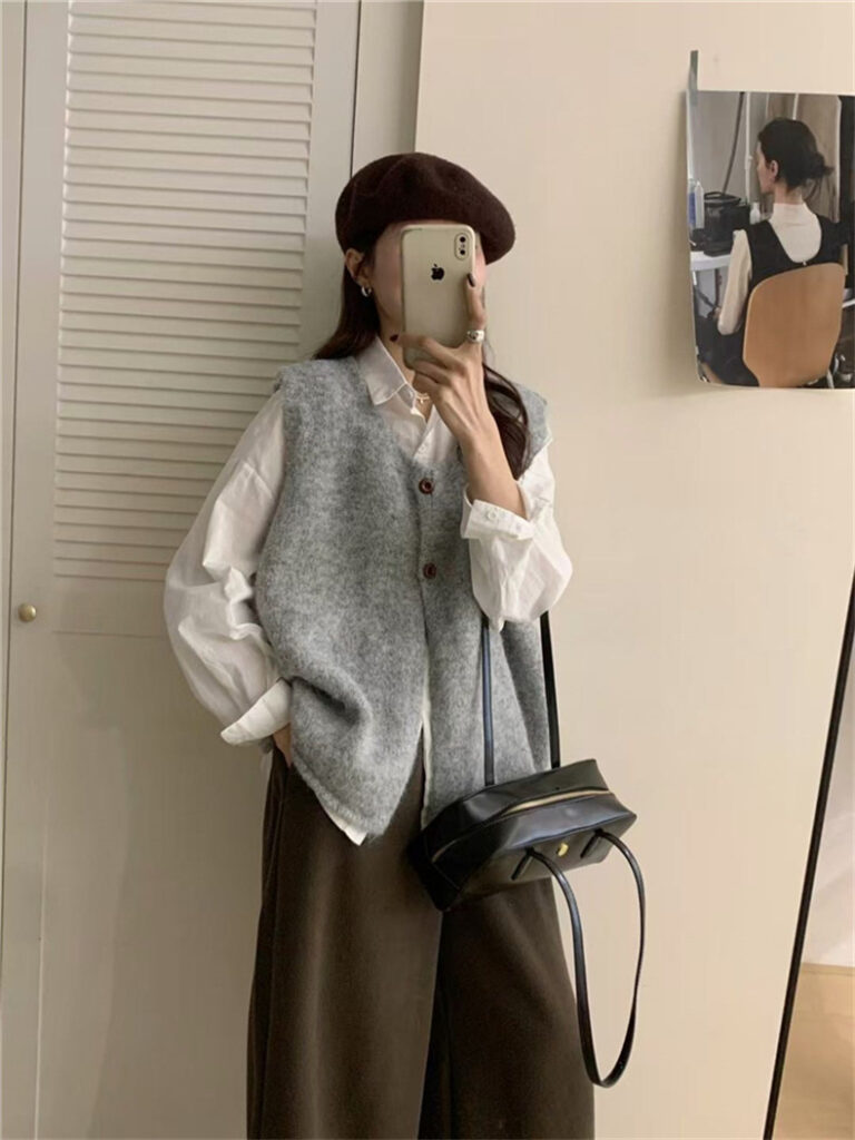 Korean-style Minimalist Versatile Loose-fit Layered Knit Vest