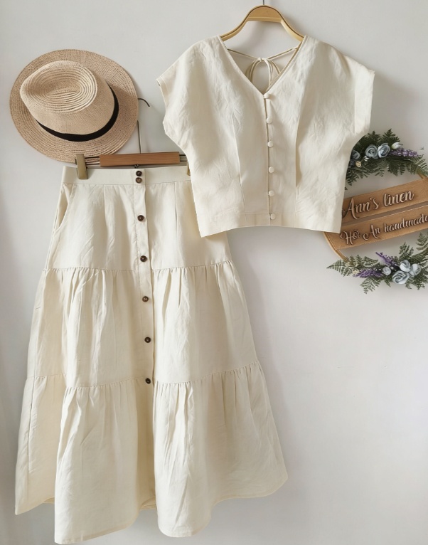Gentle Style V-neck Button-down Sleeveless Top And High-waisted Skirt Set For Women - Image 5