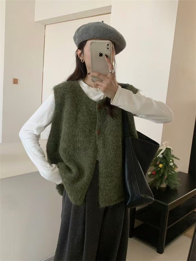 Korean-style Minimalist Versatile Loose-fit Layered Knit Vest - Image 18