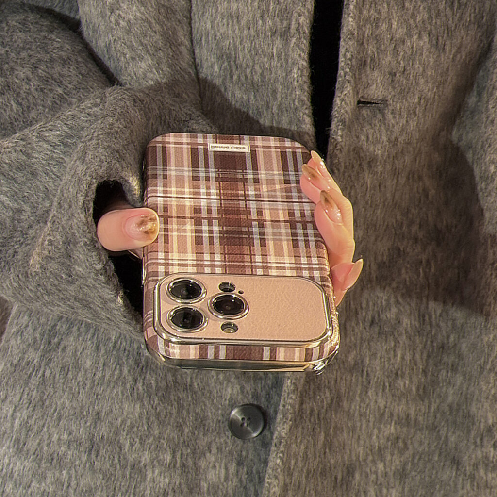 Brown Plaid Phone Case With A Drop-proof Lanyard