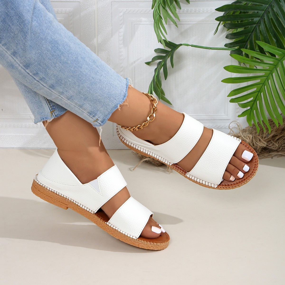 New Fairy-style Flat Soft Soled Sandals - Image 4