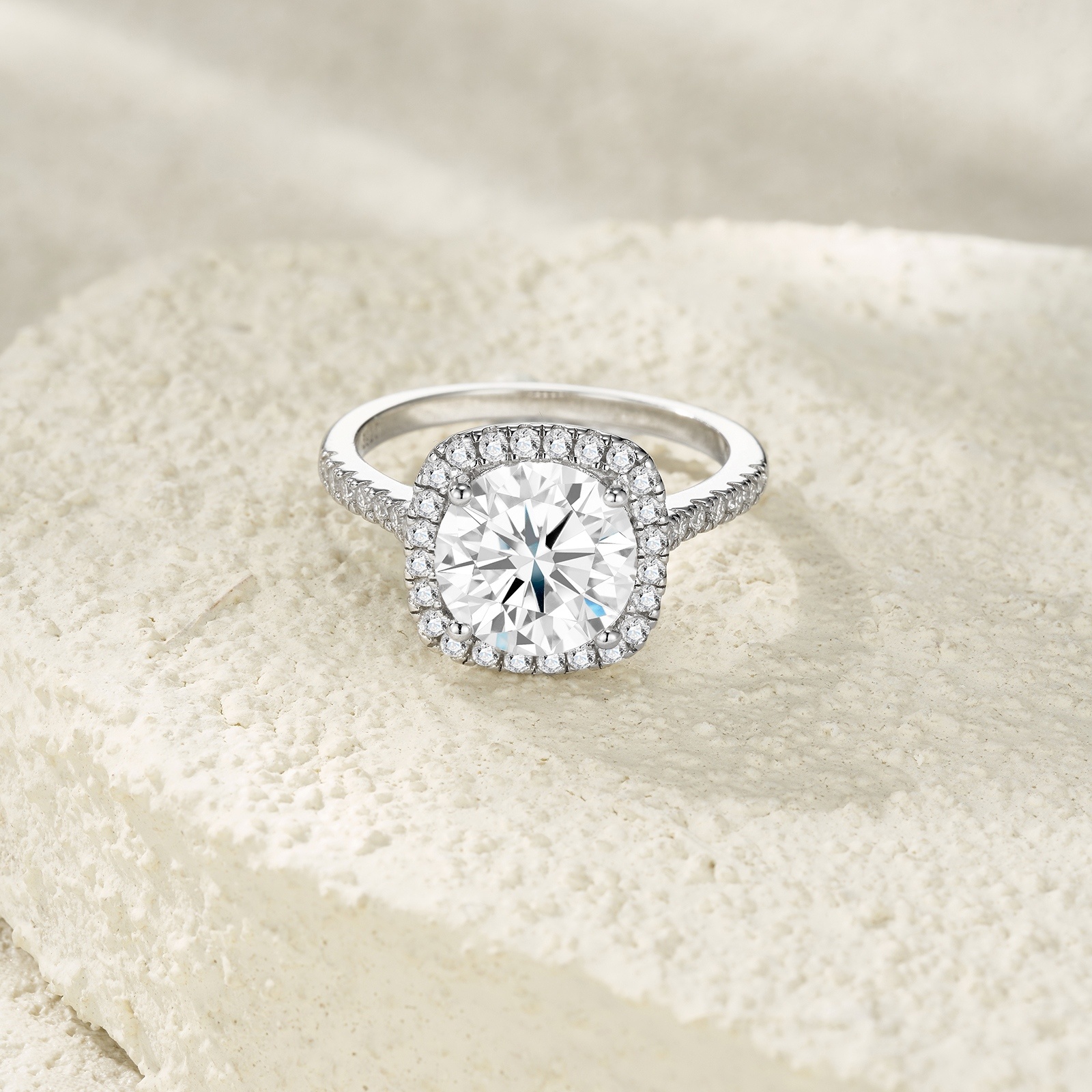 2-carat Luxury Fashion Minimalist Trend Jewelry Silver Ring Set With Top-quality Moissanite, Made Of S925 Silver With Electroplated Platinum. - Image 3