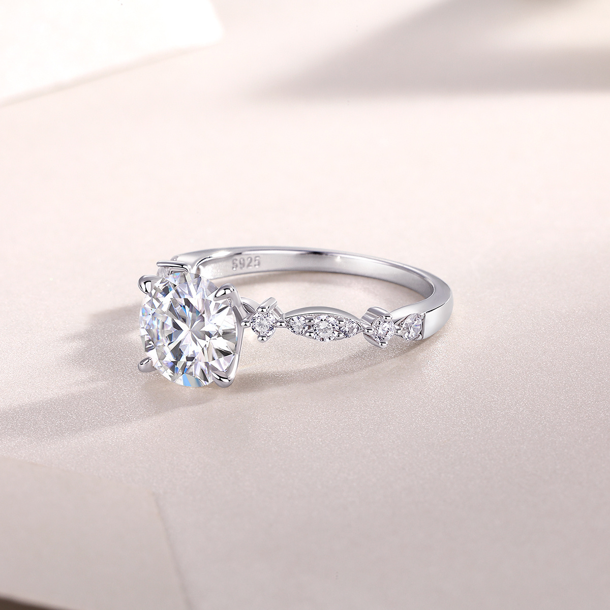 2-carat Luxury Fashion Minimalist Trend Jewelry Silver Ring Set With Top-quality Moissanite, Made Of S925 Silver With Electroplated Platinum. - Image 2