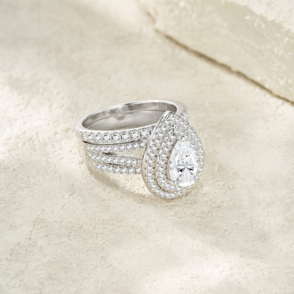 Engraved With Top-quality Moissanite, This Luxurious And Fashionable Minimalist Jewelry Set Features Exquisite Silver Accessories For Ladies. Made Of S925 Silver With Electroplated Platinum.