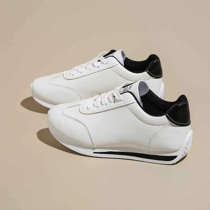 Plus-size Women's Leather Lace-up Casual Sneakers