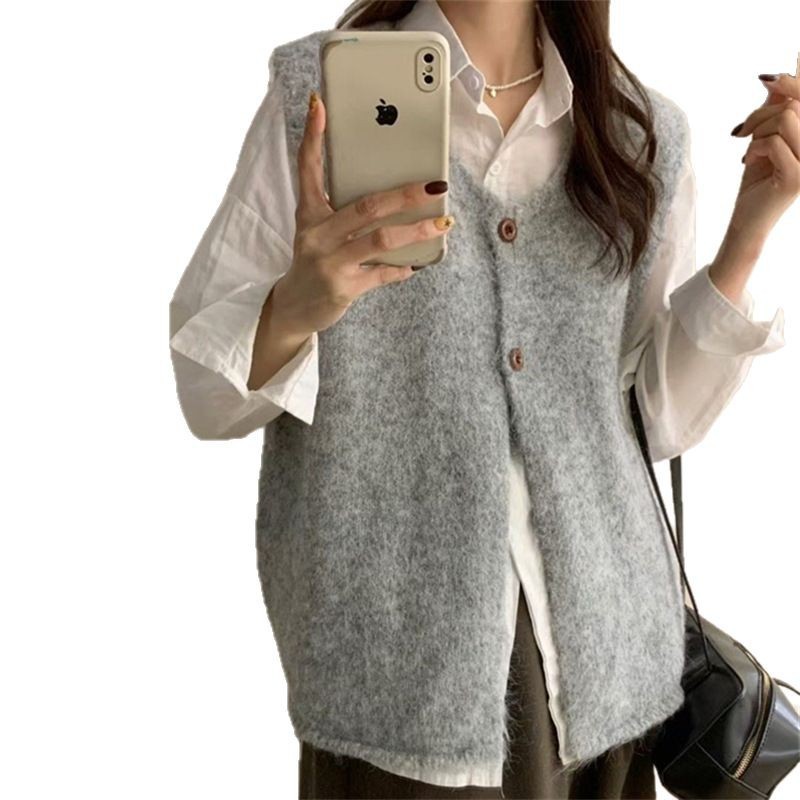 Korean-style Minimalist Versatile Loose-fit Layered Knit Vest - Image 2