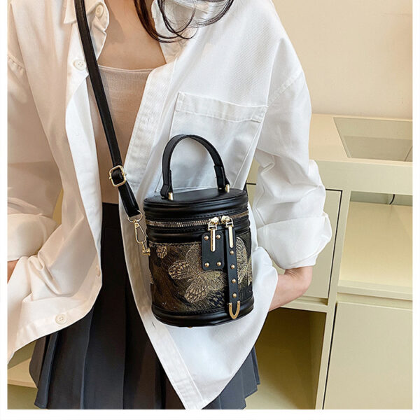 Versatile Handheld Shoulder Crossbody Bag - Image 10