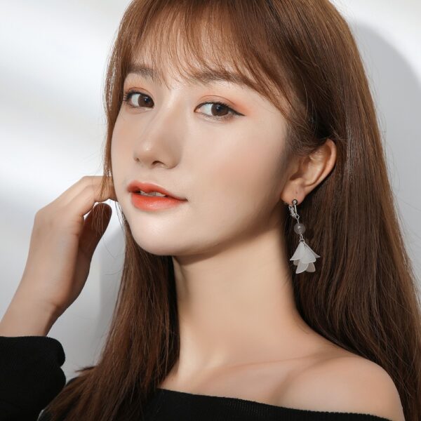 Simple Stylish Versatile Influencer-style Earrings - Image 3