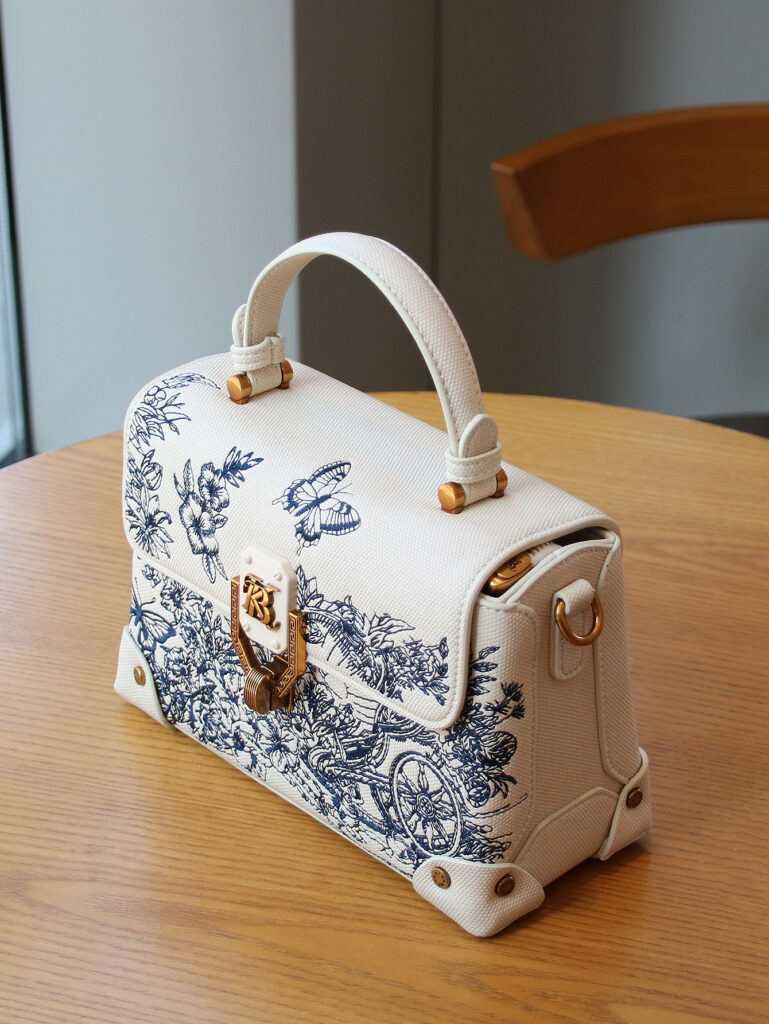 Light-luxury Intricately Embroidered Tote Shoulder Or Crossbody Bag For Women