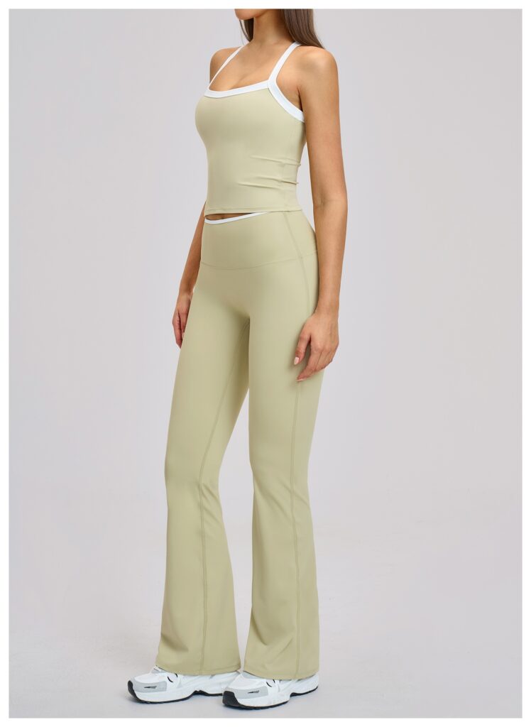 Nude-Feel Yoga Set Contrasting Colors, Crossed Back Design, Tight-Fitting Yoga Wear