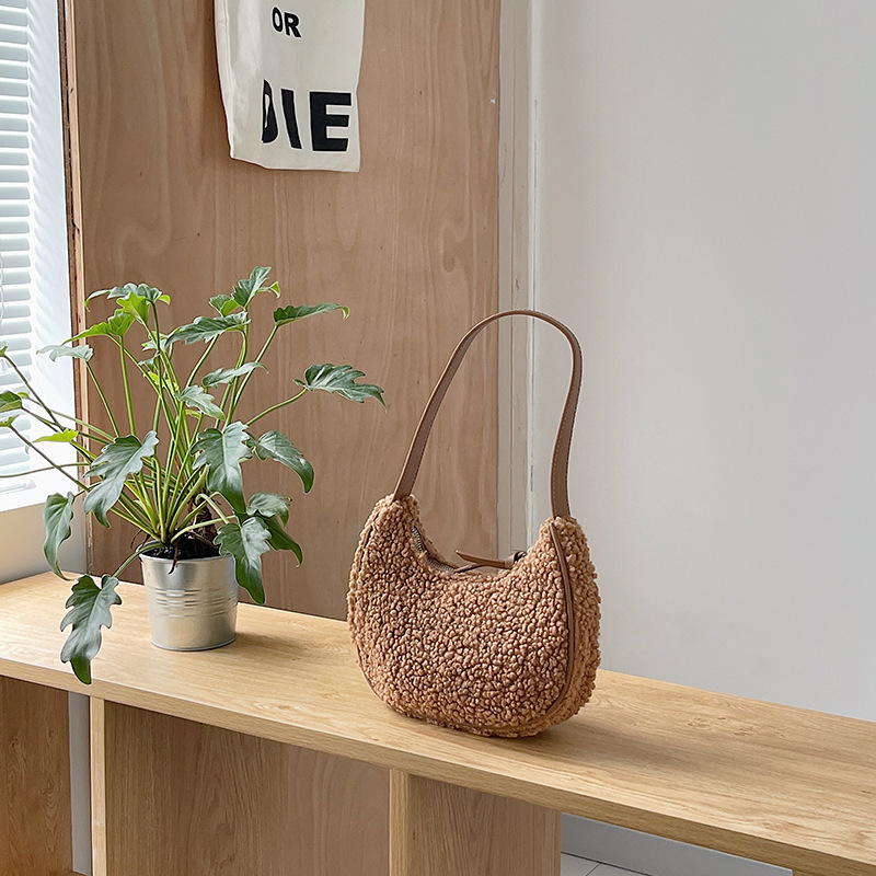 Simple Women's Plush Handheld Shoulder Bag
