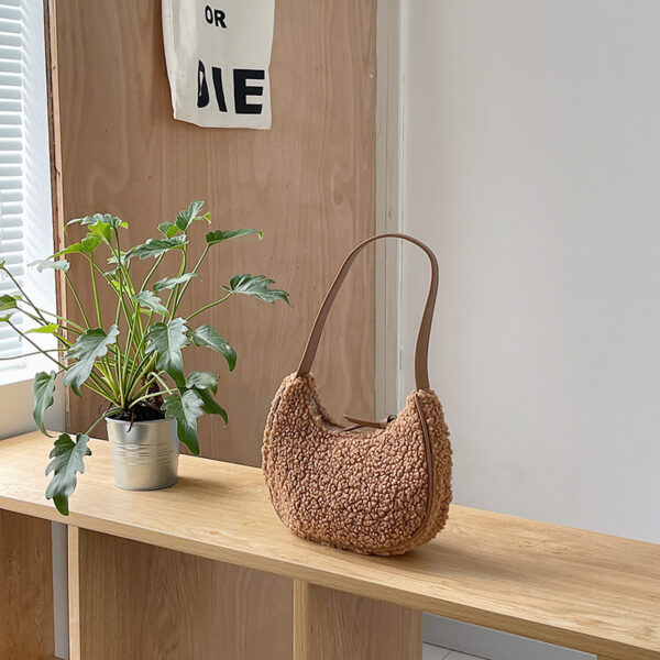 Simple Women's Plush Handheld Shoulder Bag - Image 5