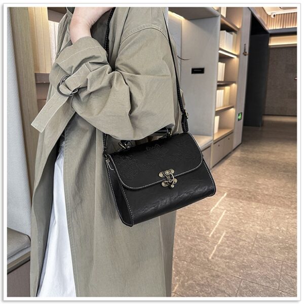 Women's Simple Casual Crossbody Shoulder Bag - Image 8