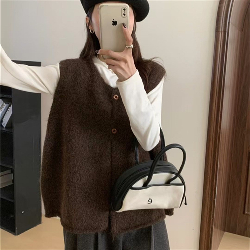 Korean-style Minimalist Versatile Loose-fit Layered Knit Vest - Image 5