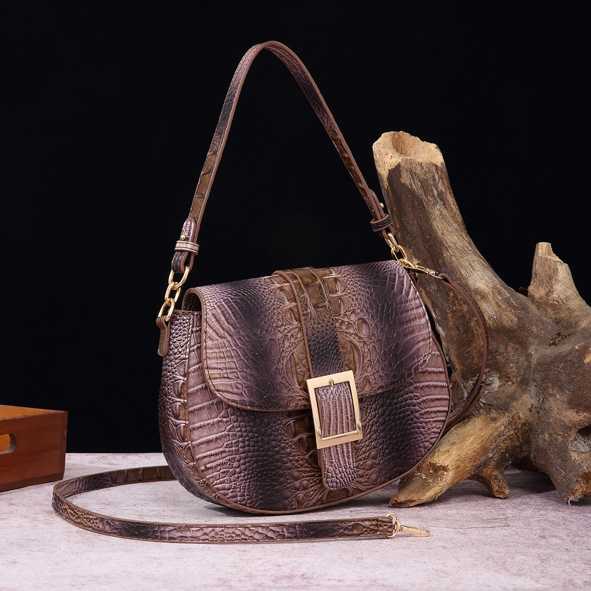 Handheld armpit crossbody baguette women's bag - Image 3