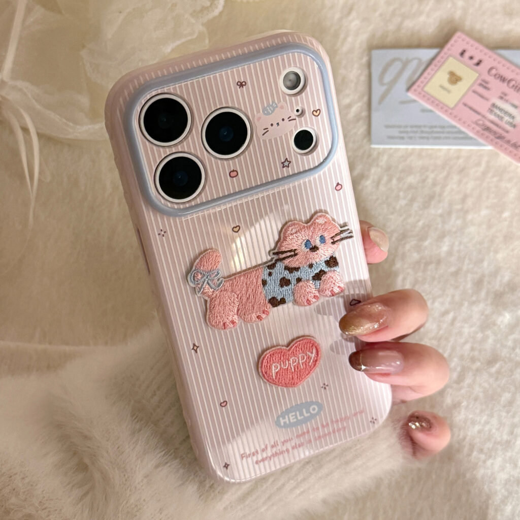 Shatter-Resistant Colored Striped Cat Phone Case