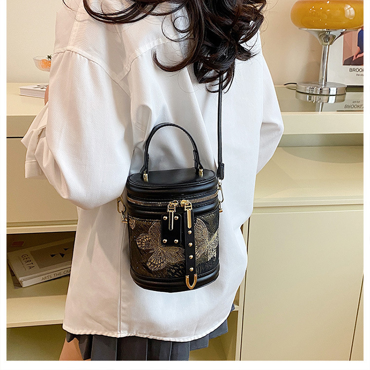 Versatile Handheld Shoulder Crossbody Bag - Image 18