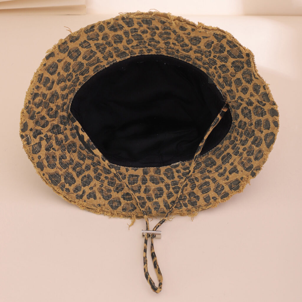 This Is A Fashionable European And American Fisherman's Hat With Leopard Print Trim, Adjustable Wide Brim, Sunshade And Wind Resistance. It Is Suitable For Daily Leisure And Outings