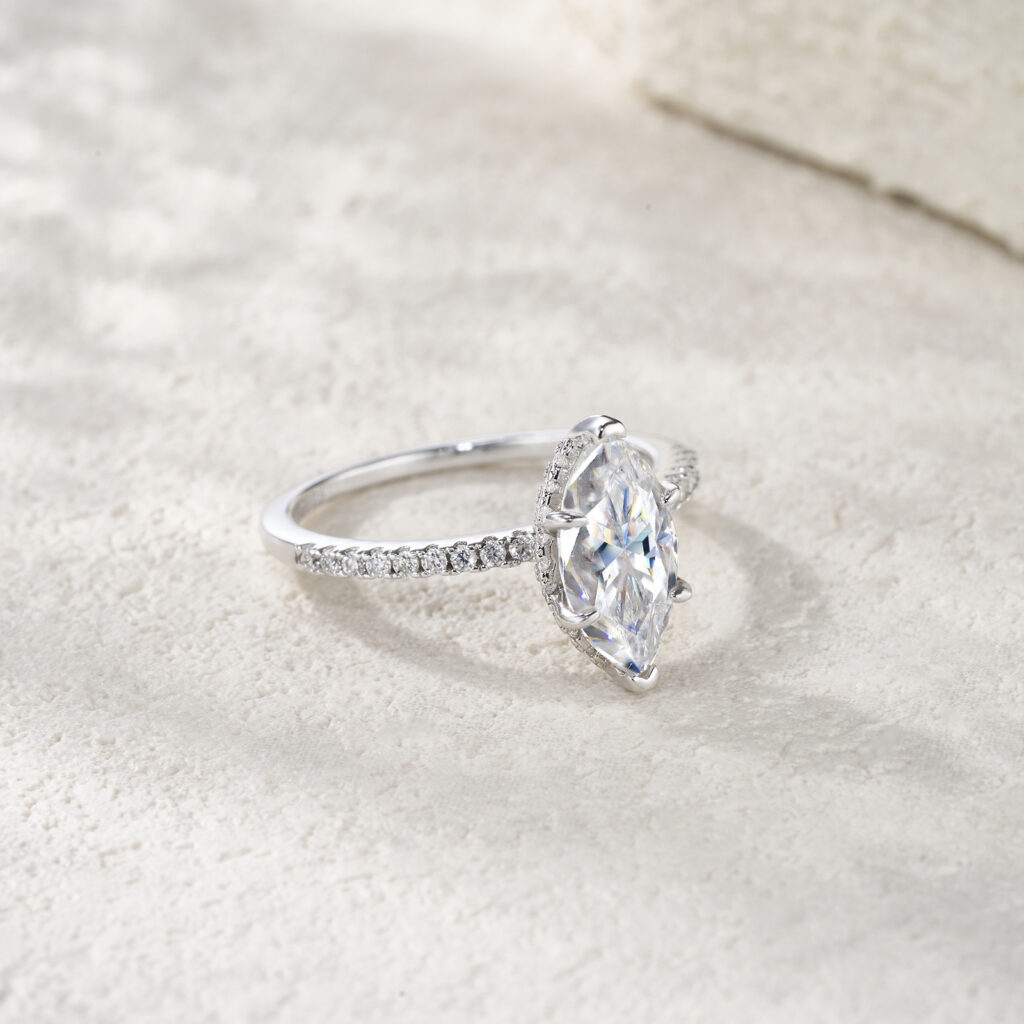 Engraved With Top-quality Moissanite, This Luxurious And Fashionable Minimalist Jewelry Set Features Exquisite Silver Accessories For Ladies. Made Of S925 Silver With Electroplated Platinum.