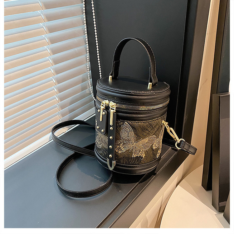 Versatile Handheld Shoulder Crossbody Bag - Image 13