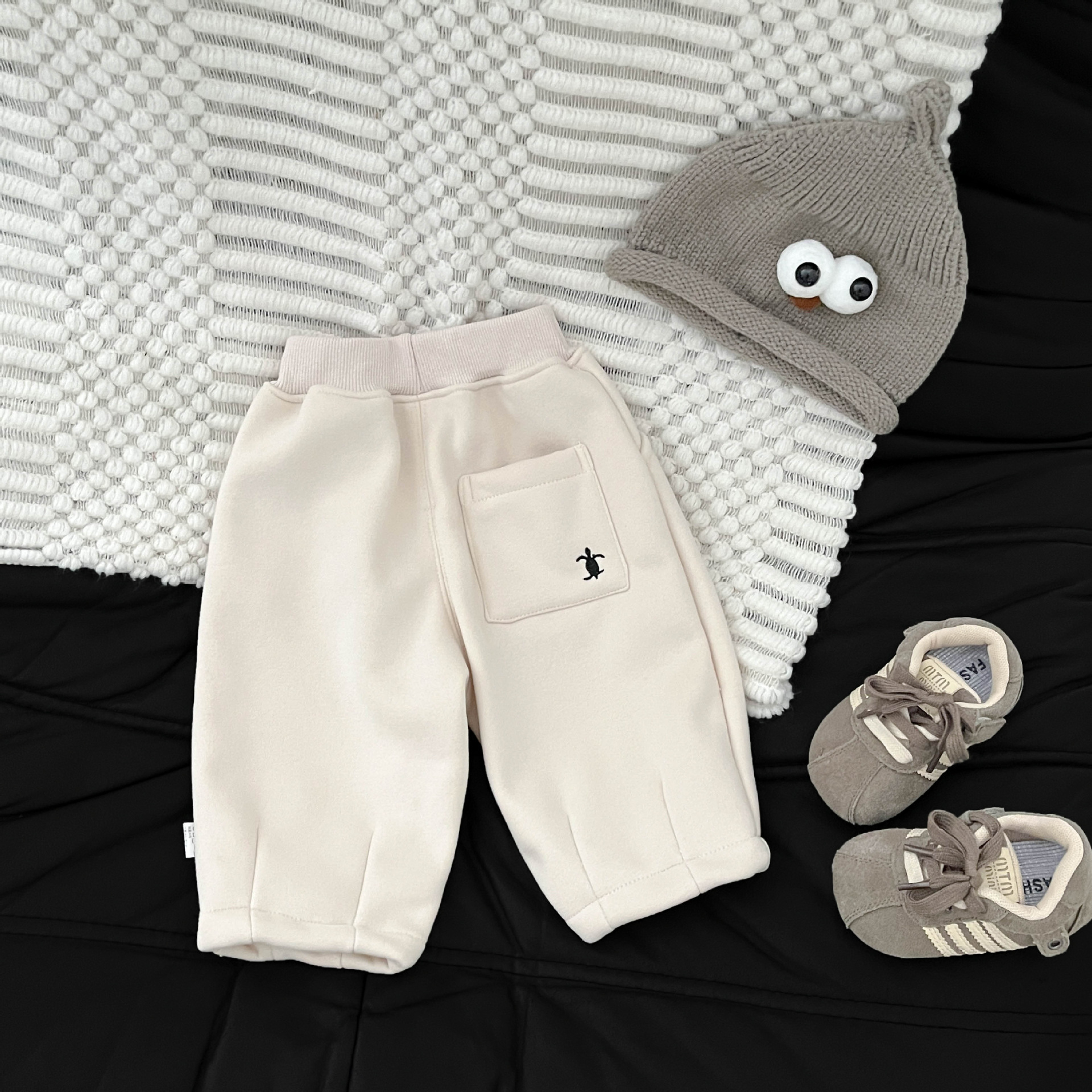 Fleece-lined Embroidered Thickened Casual Warm Pants - Image 18