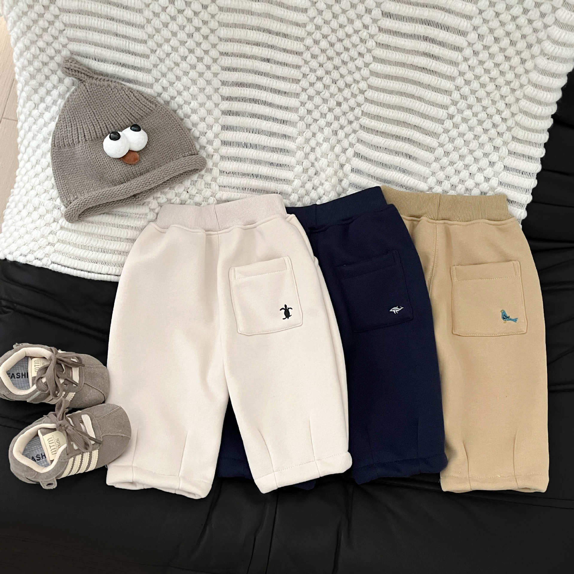 Fleece-lined Embroidered Thickened Casual Warm Pants - Image 4