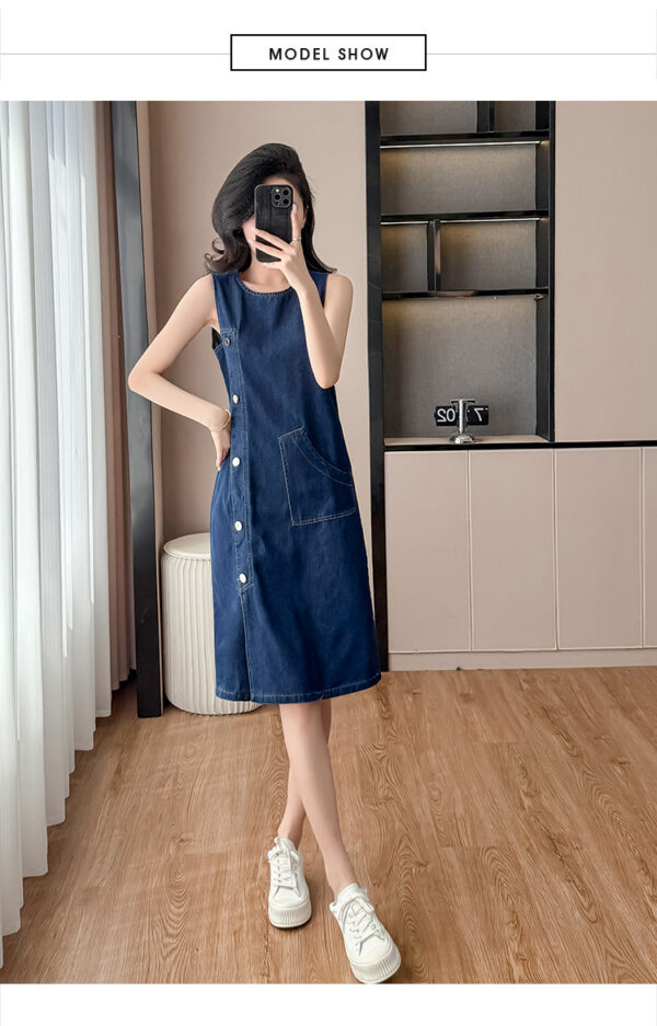 Loose-fitting Straight-cut Dress - Image 8