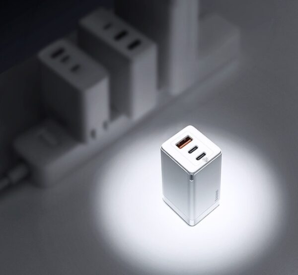 Fast mobile phone charger - Image 24