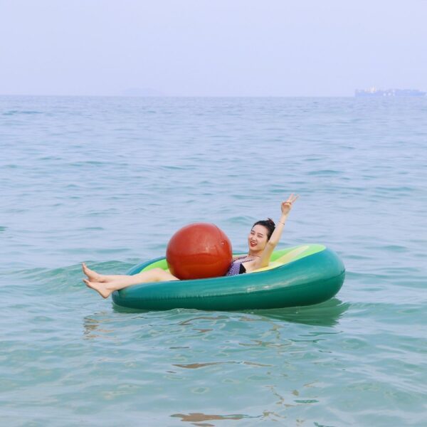 Inflatable Giant Avocado Pool Float Pool Swimming Float Swimming Ring Pool Circle Party  Buoy Toy - Image 5