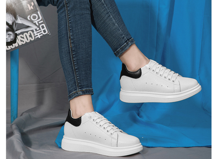 Korean-style Casual Invisible-heeled White Sneakers For Men Autumn Season