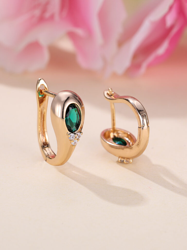 Emerald-cut Diamond With White Diamond Ear Clips