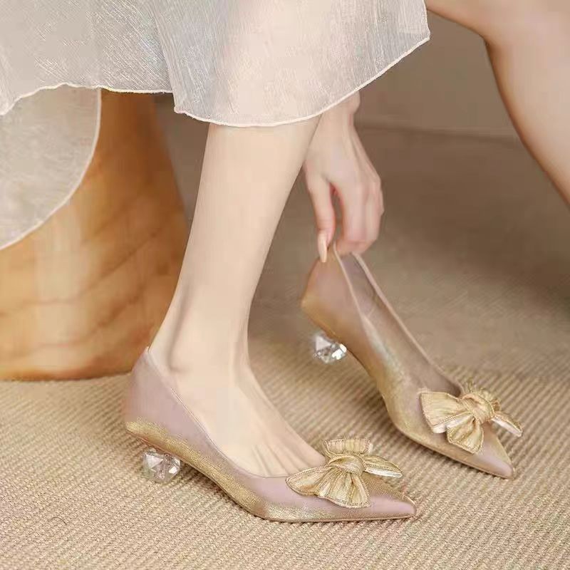 French Style Pointed Toe Chunky Mid-heel Single Shoes With Bow Detail, Fabric Upper, Design-oriented Niche Temperament Celebrity Style Dress Matching Pumps - Image 8