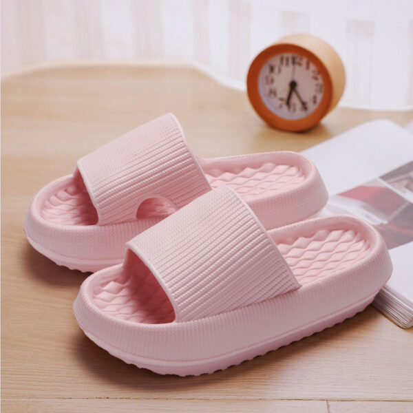 Plus-size Slippers Men's Couple Sandals Fashionable - Image 1