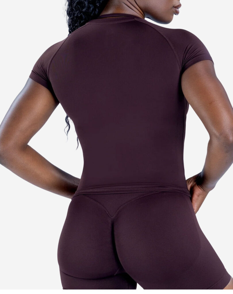 Figure-flattering Seamless Knit Short-sleeve Top For Fitness And Yoga
