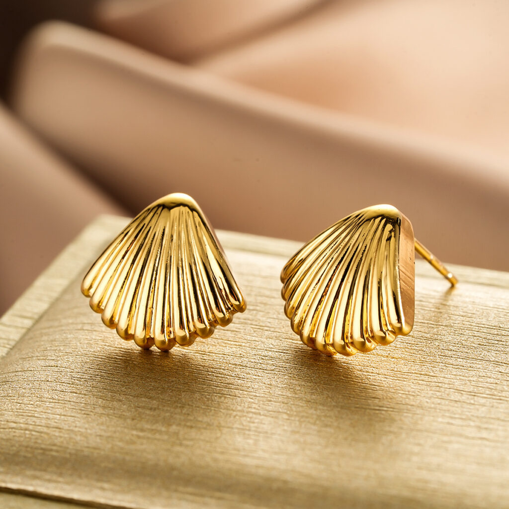 New Retro Niche Design Shell Earrings, Light Luxury Personality Simple Studs, All-Match Geometric Jewelry For Women