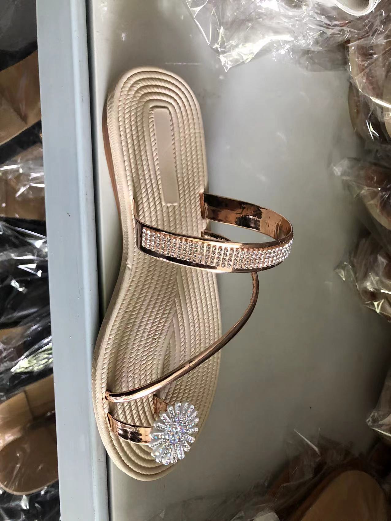 Toe-thong Sandals Women