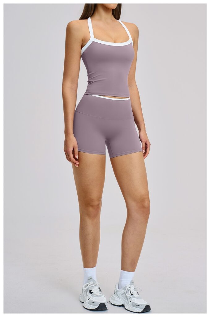 Nude-Feel Yoga Set Contrasting Colors, Crossed Back Design, Tight-Fitting Yoga Wear