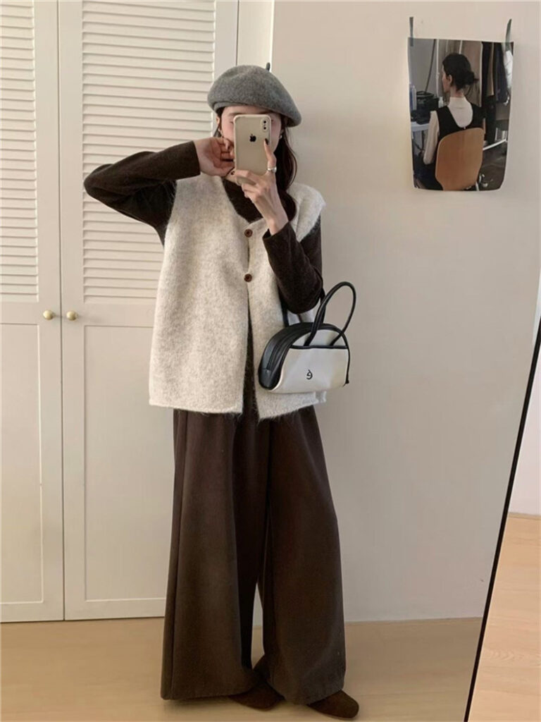 Korean-style Minimalist Versatile Loose-fit Layered Knit Vest