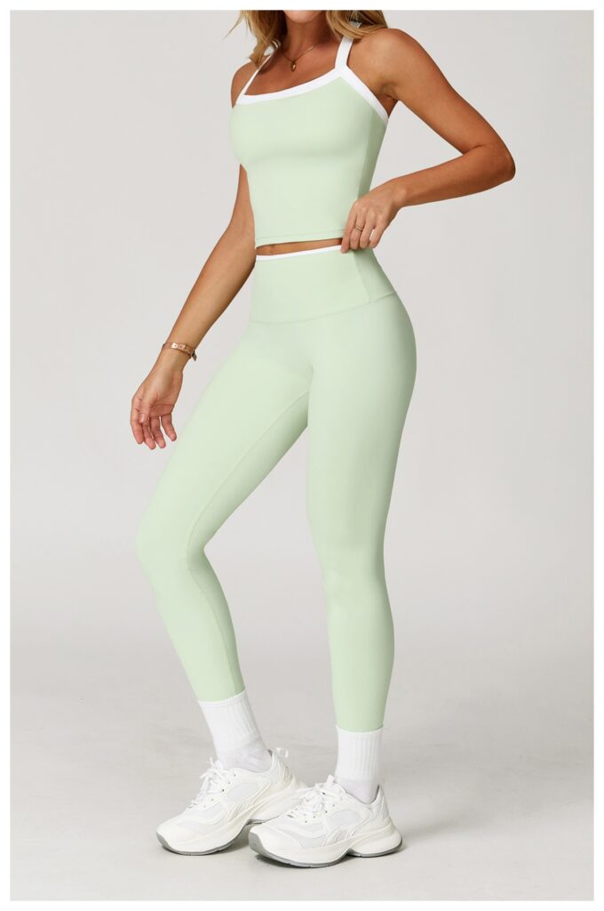 Nude-Feel Yoga Set Contrasting Colors, Crossed Back Design, Tight-Fitting Yoga Wear