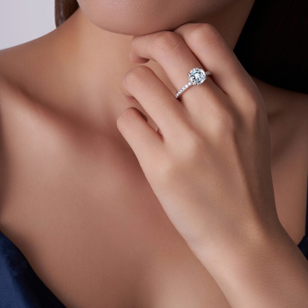2-carat Luxury Fashion Minimalist Trend Jewelry Silver Ring Set With Top-quality Moissanite, Made Of S925 Silver With Electroplated Platinum.