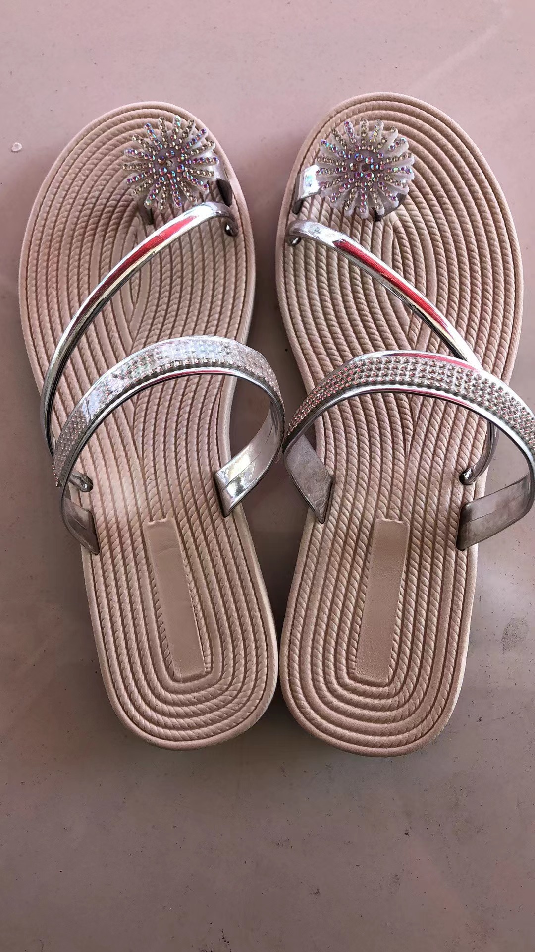 Toe-thong Sandals Women