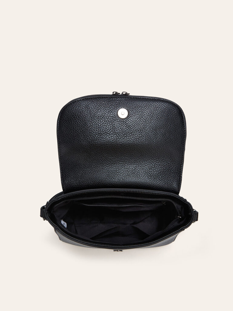 European And American-style Fashionable Flip-top Saddle Bag With Tassels