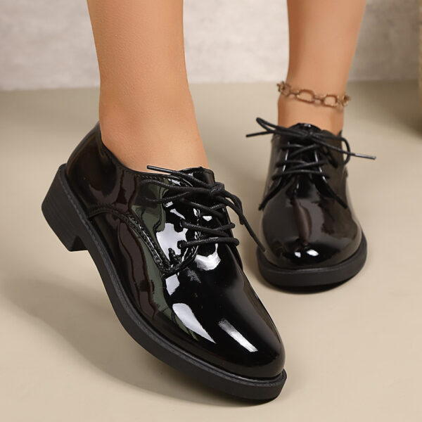 Women's Fashionable Retro Plus-Size Lace-Up Flat Shoes - Image 6
