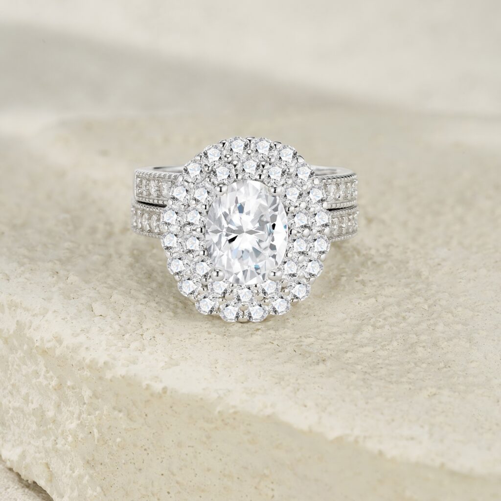 Engraved With Top-quality Moissanite, This Luxurious And Fashionable Minimalist Jewelry Set Features Exquisite Silver Accessories For Ladies. Made Of S925 Silver With Electroplated Platinum.