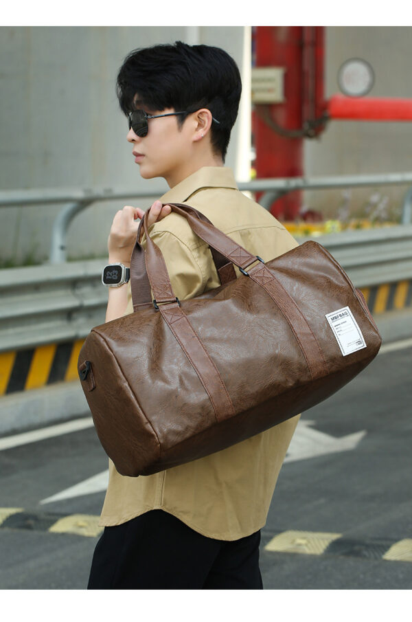 Men's Large-Capacity Fashionable Sports Fitness Bag - Image 13