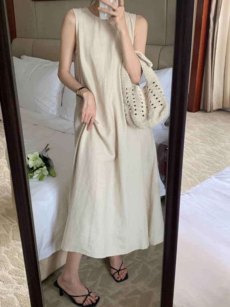 Elegant Midi Round-neck Sleeveless Vest Dress - Image 39