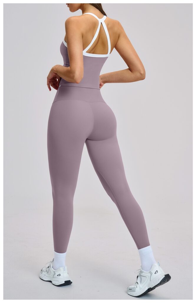Nude-Feel Yoga Set Contrasting Colors, Crossed Back Design, Tight-Fitting Yoga Wear