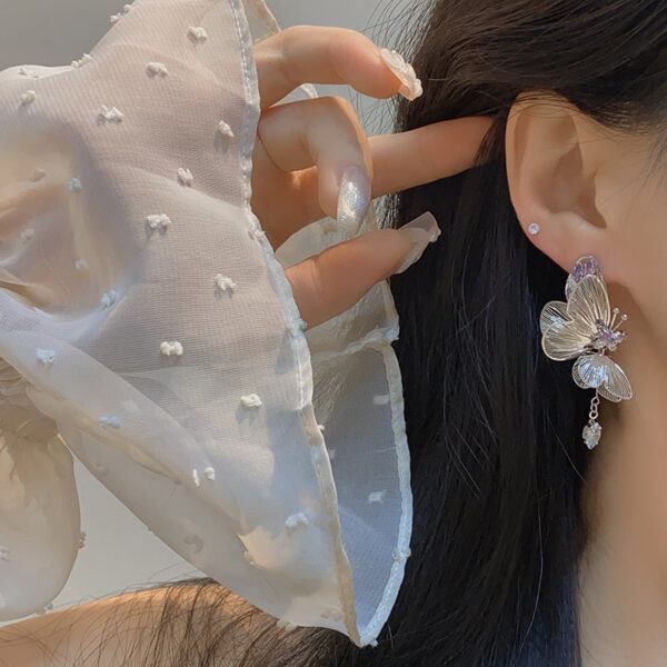 Half Butterfly Dynamic Exquisite Sweet Earrings - Image 2