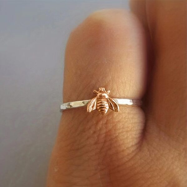Exquisite Gold-Plated Color-Blocked Little Bee Ring - Image 6